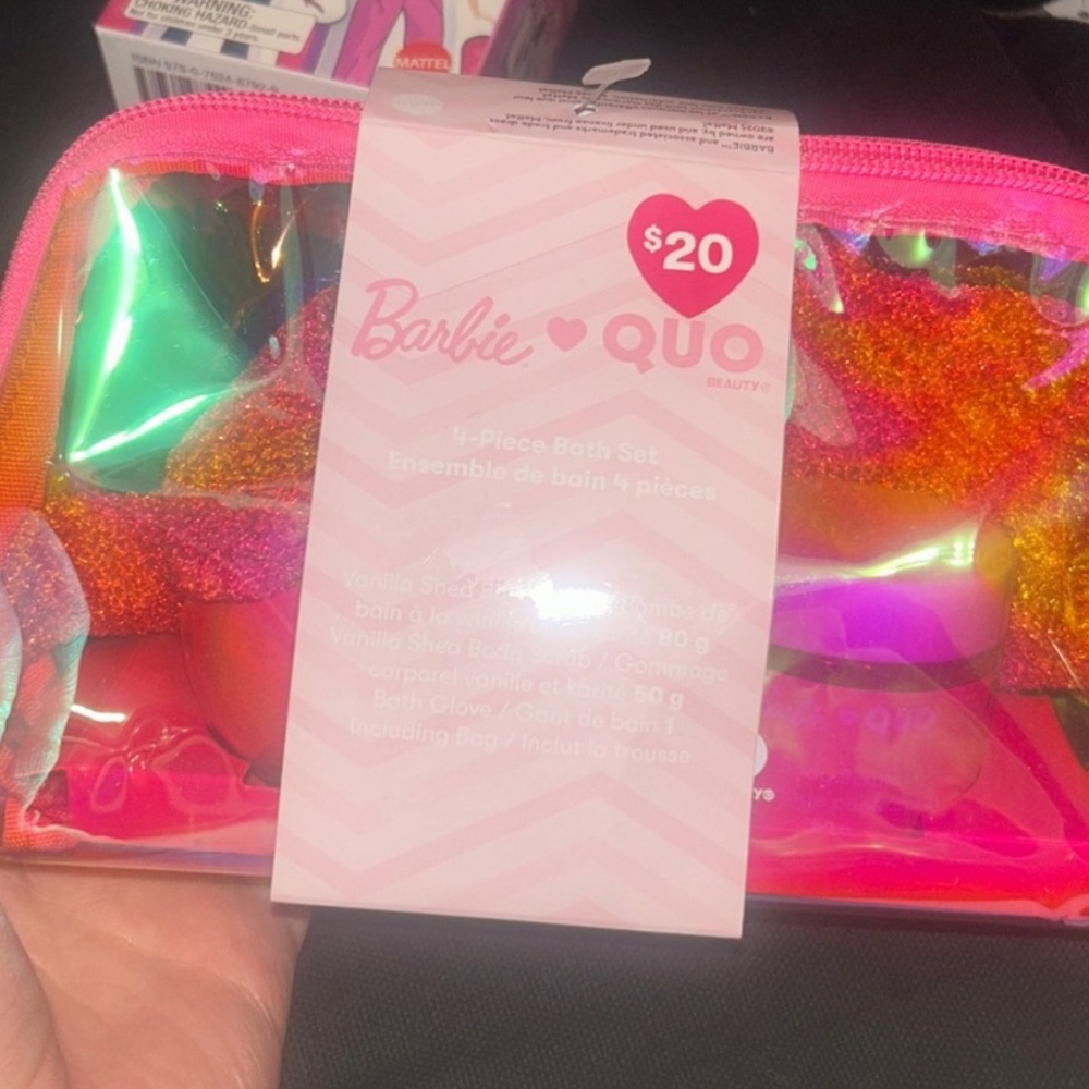 Barbie x Quo Beauty 4 Piece Bath Set - Picture 6 of 6